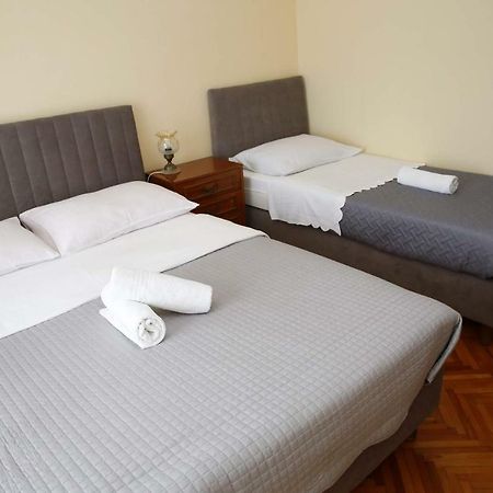 Apartment And Rooms Villa Kolonada Vodice Exterior photo